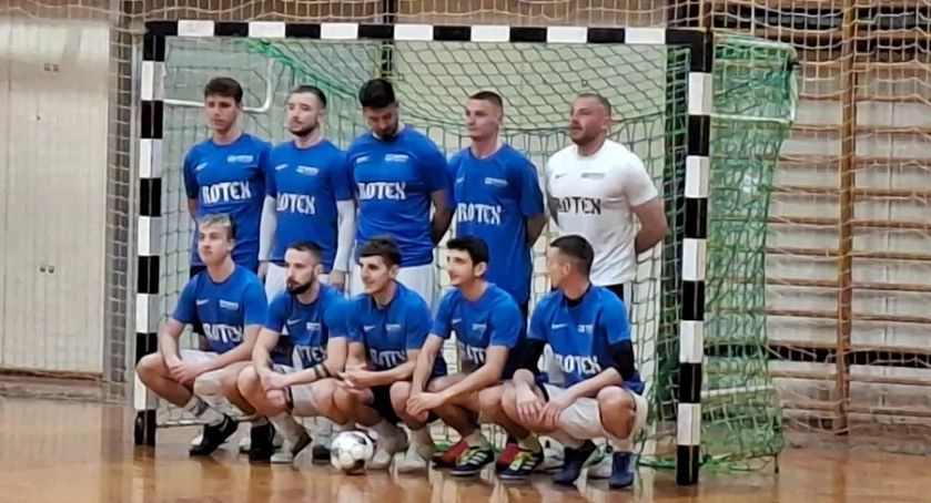 Po III kolejce Trzemeszeńskiej Ligi Halowej Bovelli Bedding i Rotex bez straty punktu. Alan Ciszak z hat-trickiem (zdjęcia)