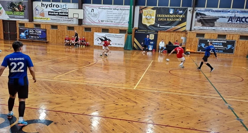 Bovelli Bedding ratuje remis z Husarią Gniezno i spada z fotela lidera – VI kolejka TLH (zdjęcia)