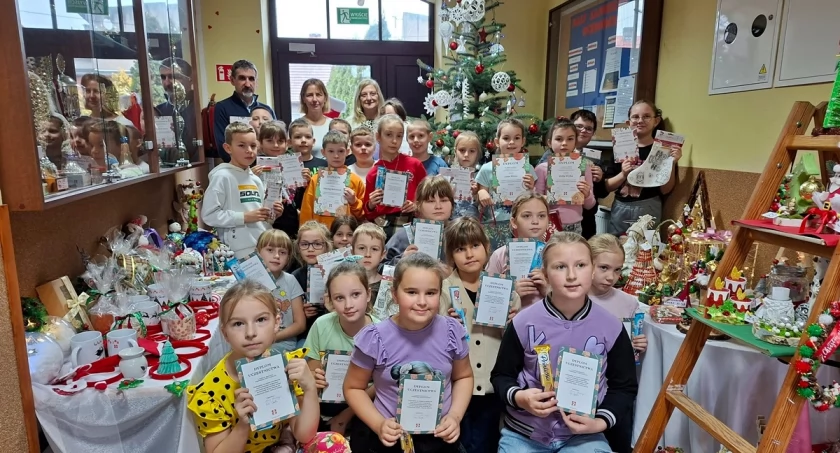 Konkurs na najpiękniejszą ozdobę świąteczną w Szkole Podstawowej nr 2 w Trzemesznie rozstrzygnięty (zdjęcia)
