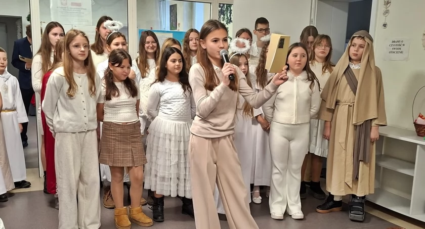 Wyjątkowy czas u aktualnych i byłych uczestników Dziennego Domu Senior+ (zdjęcia)