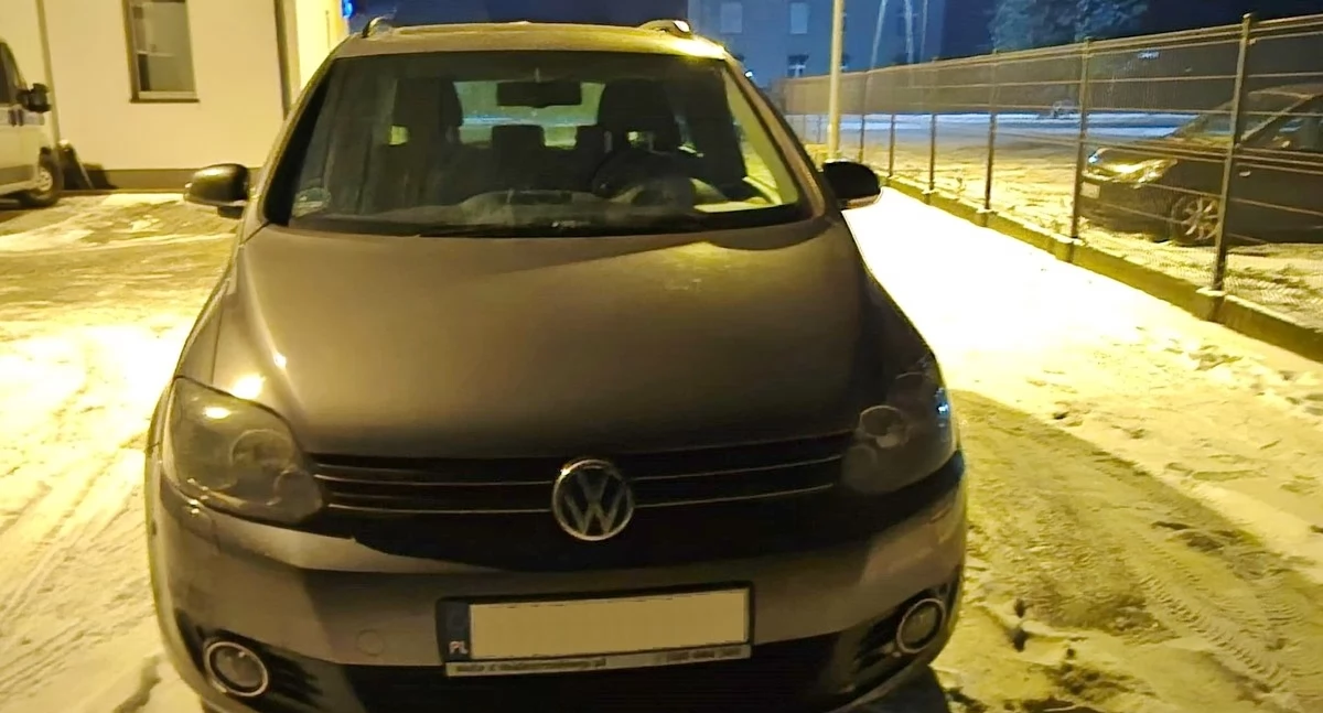 Mrugał światłami, by ostrzec innych kierowców przed kontrolą policji - sam miał 2 promile alkoholu w organizmie