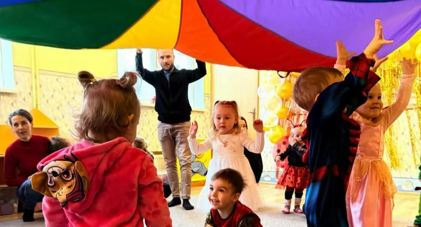 Bal karnawałowy u Misia Uszatka w Trzemesznie (zdjęcia)