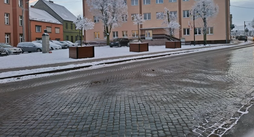 Zajęcia dydaktyczne w szkołach, we wtorek 27 stycznia zostały ponownie odwołane
