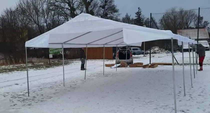 KGW ze Słowikowa wzbogaciło się o nowy namiot - udział w konkursie Wielkopolska wspiera gospodynie wiejskie