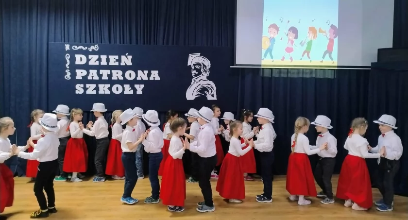 W SP nr 1 odbył się II Szkolny Przegląd Talentów z okazji obchodów Święta Patrona Szkoły (zdjęcia)
