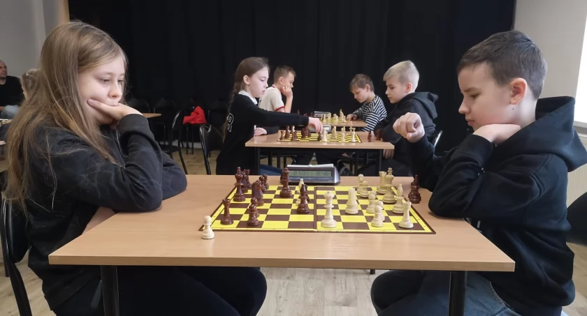 10 śmiałków zmierzyło się w turnieju szachowym Chess Ferie w Trzemesznie (zdjęcia)