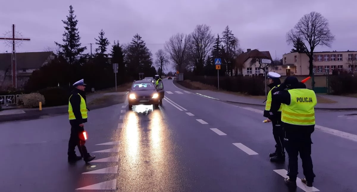 Trzeźwy poranek 23 lutego - policjanci skontrolowali 858 kierowców