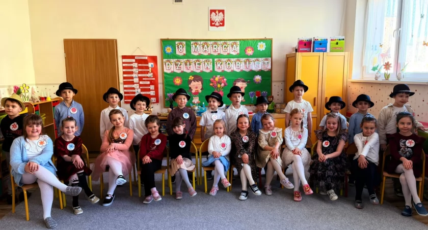 Dzień Kobiet w Przedszkolu nr 2 w Trzemesznie (zdjęcia)