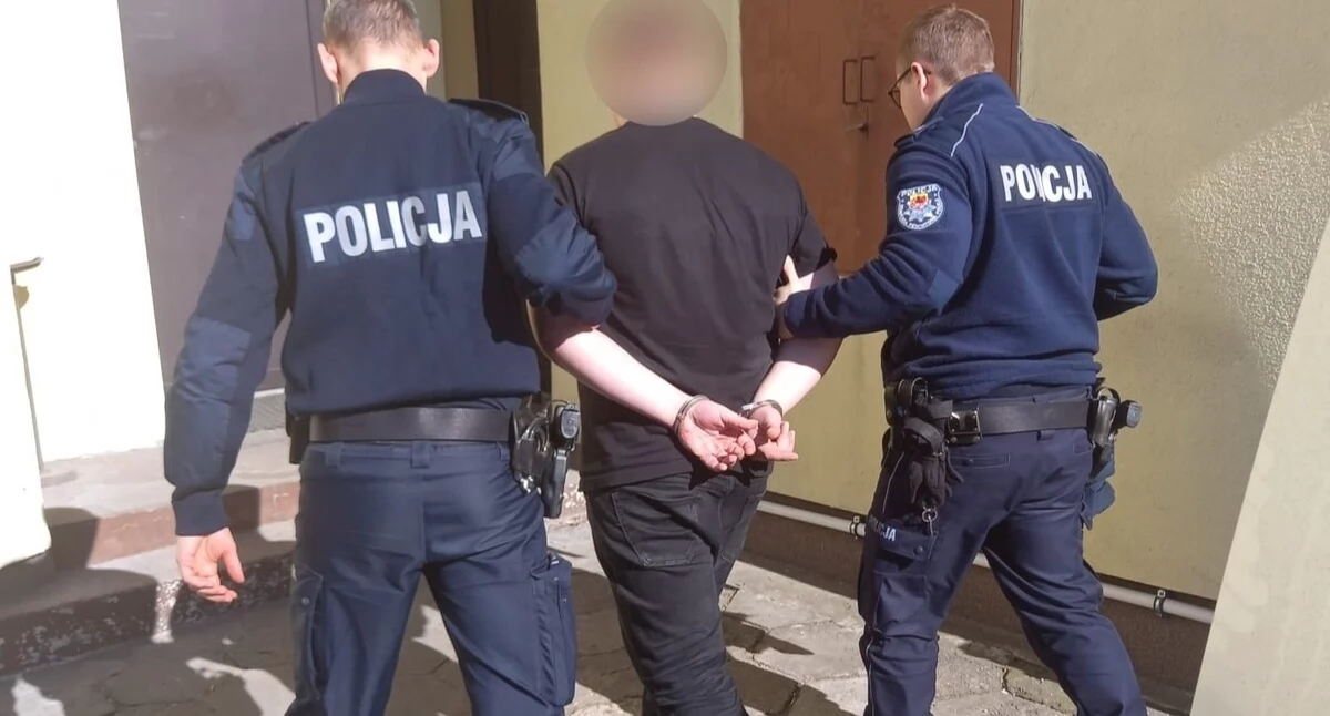 Pobicie na Rynku w Strzelnie, napastnicy użyli noża i pistoletu gazowego na metalowy śrut