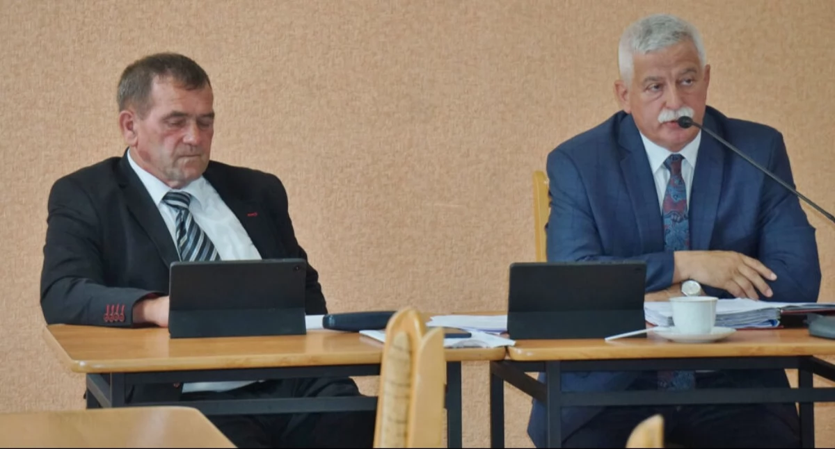 W Radzie Powiatu Mogileńskiego opozycja utworzyła dwa Kluby Radnych. - 