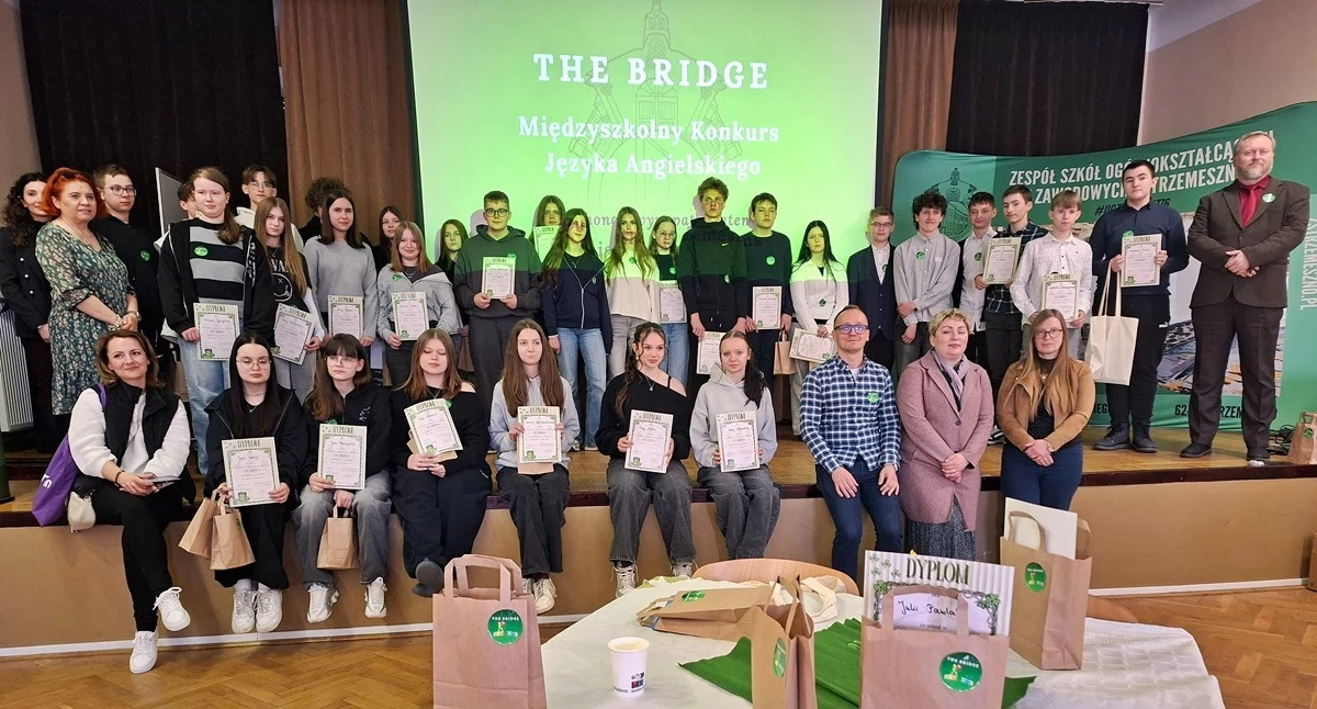 Międzyszkolny Konkurs Języka Angielskiego ”The Bridge” w Trzemesznie – na podium uczniowie z Czerniejewa, Kruchowa i Trzemeszna (zdjęcia)