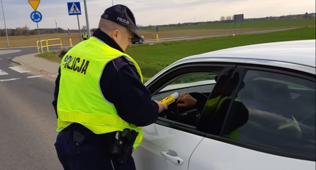 Policjanci skontrolowali na terenie gminy Mogilno i gminy Dąbrowa trzeźwość 1288 kierowców