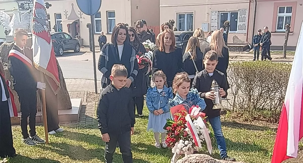 W Wylatowie złożyli hołd ofiarom Zbrodni Katyńskiej (zdjęcia)