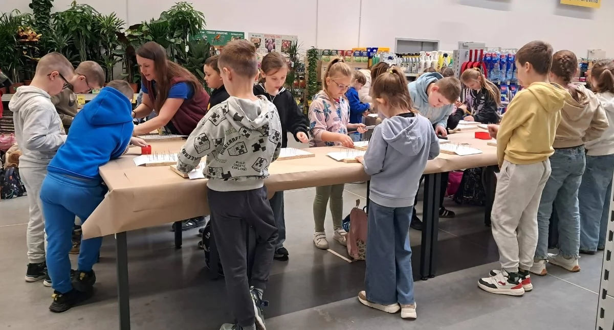 Warsztaty w Castoramie dla uczniów klas 2 ZSP w Kruchowie (zdjęcia)