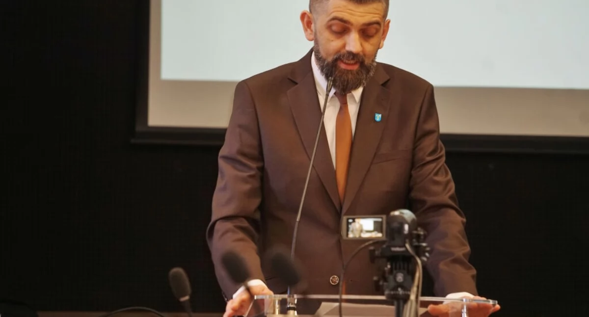 Burmistrz przeczytał radnym bajkę o 
