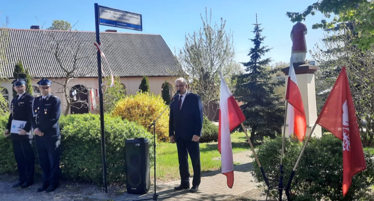 Skwer im. Powstańca Wielkopolskiego Michała Badyny - uroczyste odsłonięcie tabliczki w Kwieciszewie (zdjęcia)