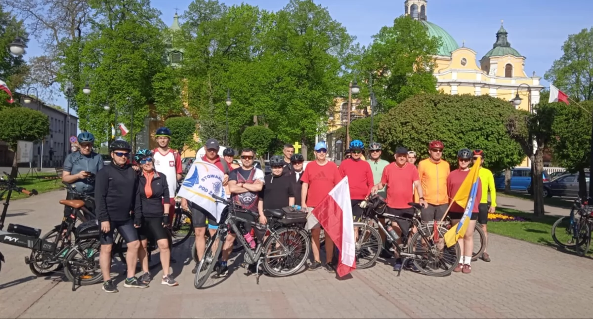 Rowerowym rajdem do Mieczownicy uczcili pamięć o powstańcach styczniowych (zdjęcia)