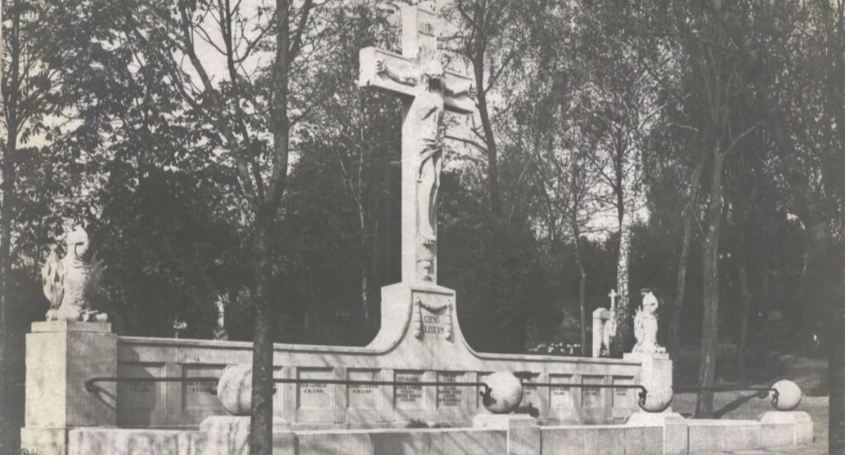 100 lat temu, 3 maja 1926 roku odsłonięto i poświęcono Pomnik Powstańców Wielkopolskich na mogileńskim cmentarzu. W Mogilnie rocznica przeszła niezauważona