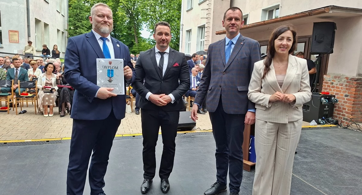 Odznaczenia i wyróżnienia wręczone w trakcie X Zjazdu Absolwentów - 250 lat Akademii Trzemeszeńskiej (zdjęcia)