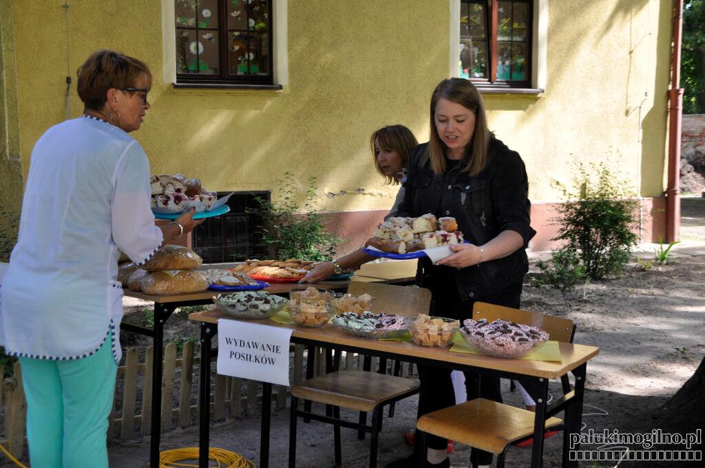Pięknie i bezpiecznie na szkolnym boisku SOSW (zdjęcia) 