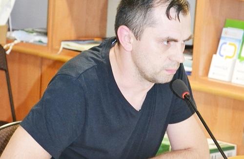 Przeprosił wójta za to, że jest jego sąsiadem