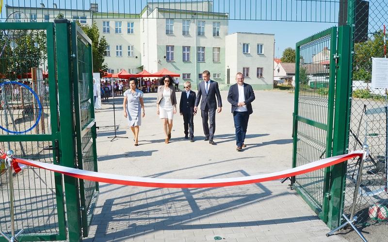Przyszkolne boisko także dla mieszkańców