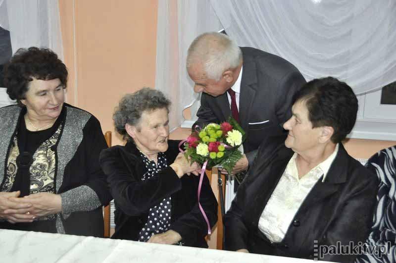 Kwiaty i piosenki dla seniorów
