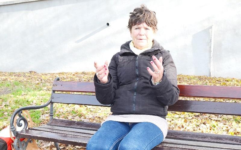 Chcieli papierosa, oblali żrącą cieczą