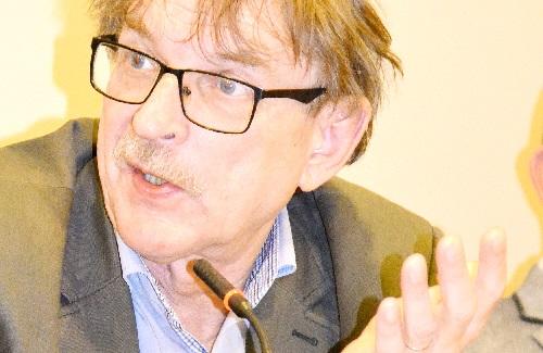 Burmistrz nie będzie sikał pod wiatr