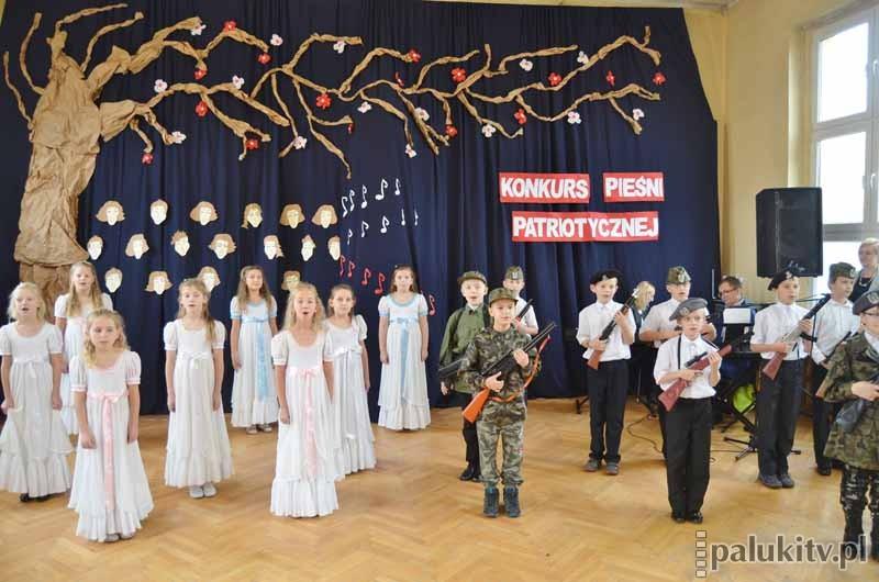 Na patriotyczną nutę