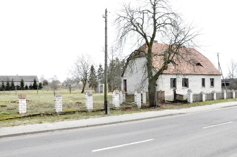 Będzie market i dach na plebanii