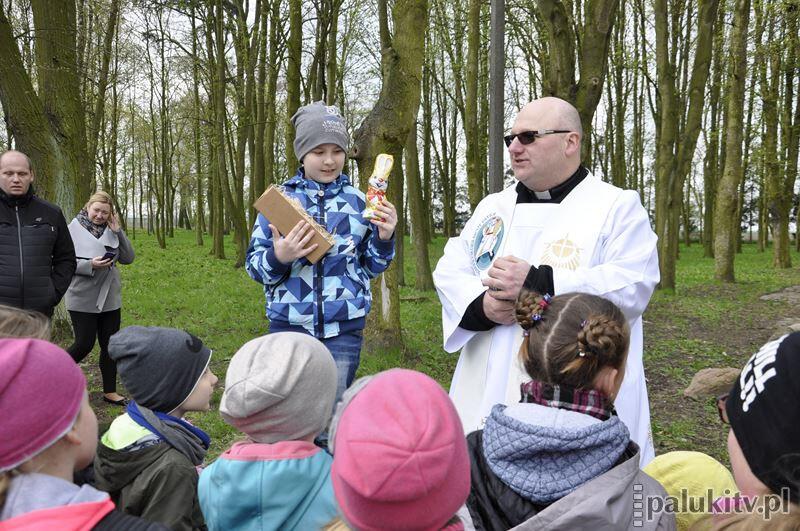 Szukali zająca przy sanktuarium