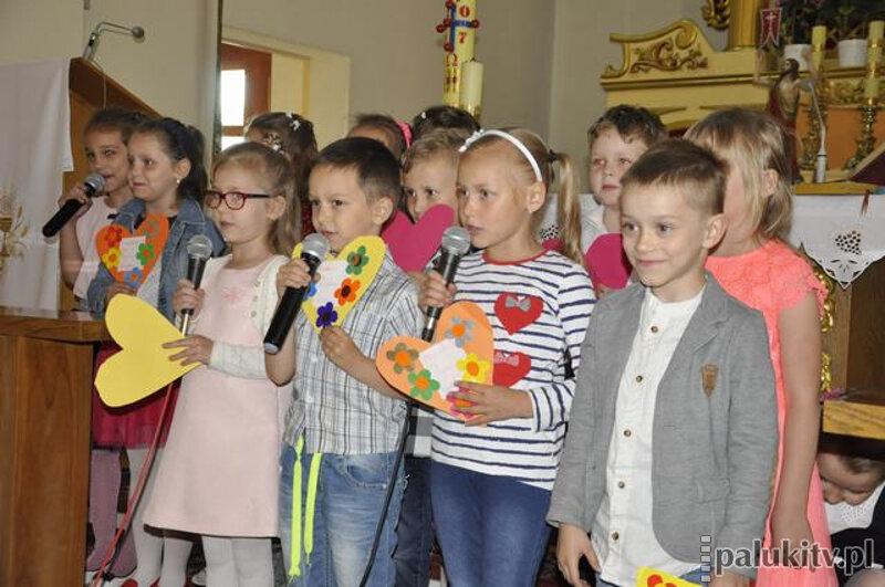Święto mam w kościele