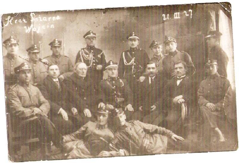 Wystawiali sztuki i mieli kapelę