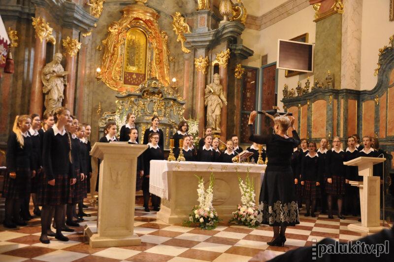 Koncert chórów w bazylice