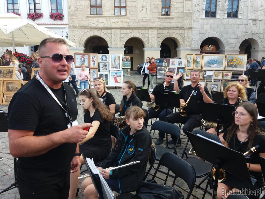 Orkiestry dęte z Gąsawy, Mogilna i Wilczyna w Kazimierzu Dolnym