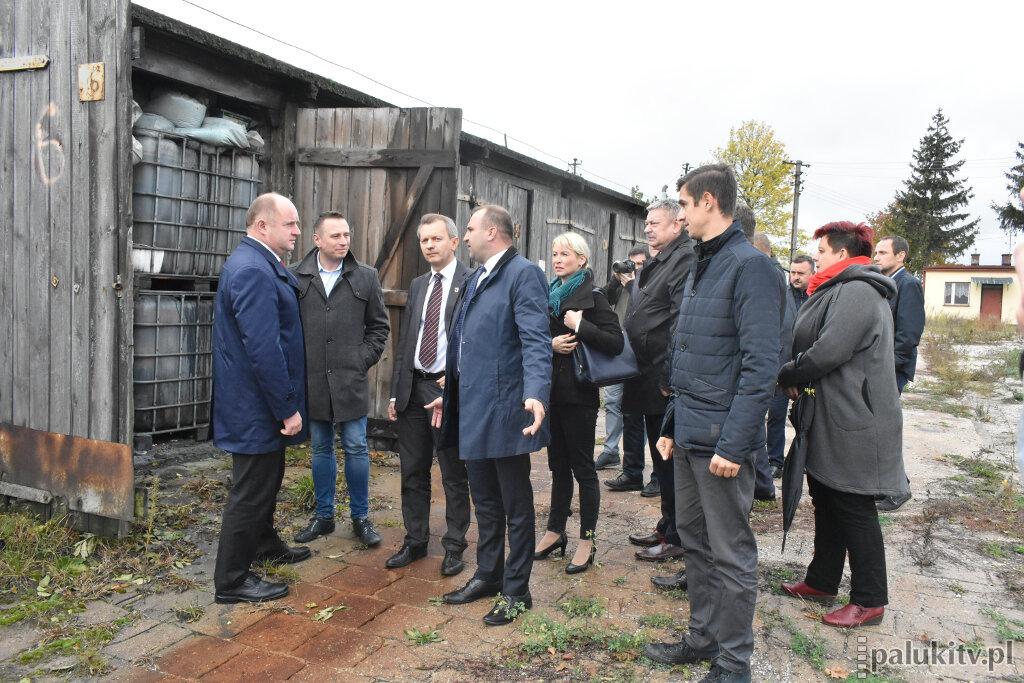 Marszałek obiecał 230.000 zł na wywóz odpadów