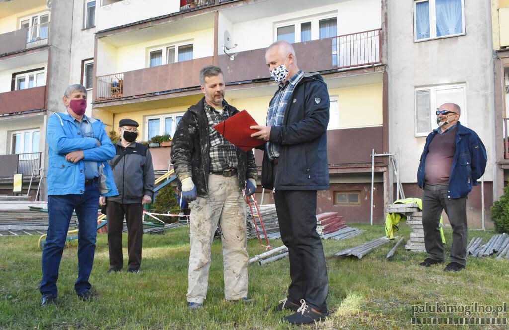 Docieplają balkony przy ul. 3 Maja