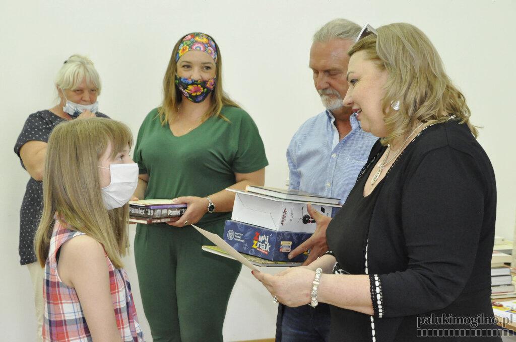 Nagrody dla recytatorów i twórców literatury
