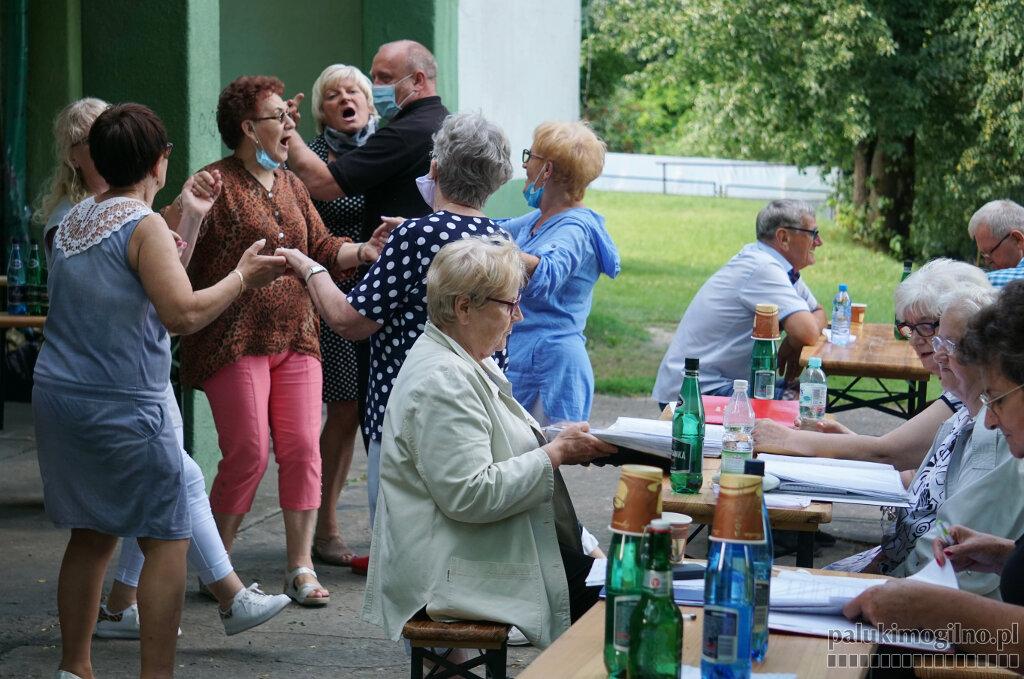Piknik Złotej Jesieni przy harcówce