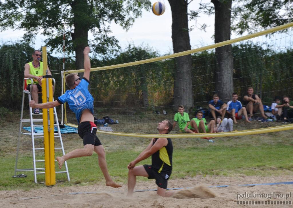 Wygrana Ławek w siatkówce plażowej