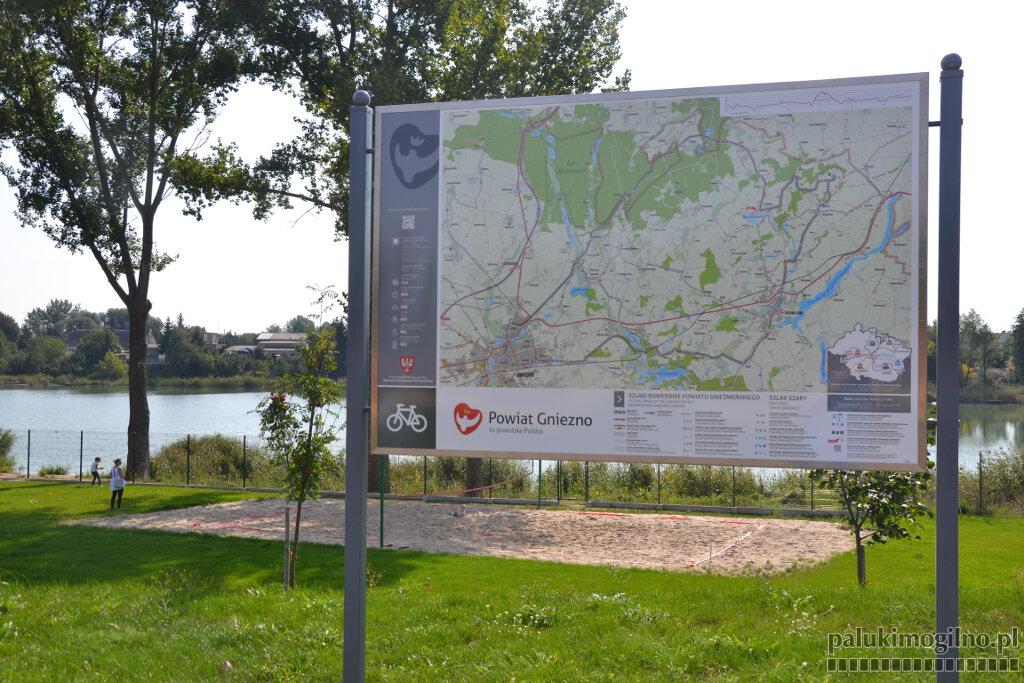 Tablica na szlaku rowerowym
