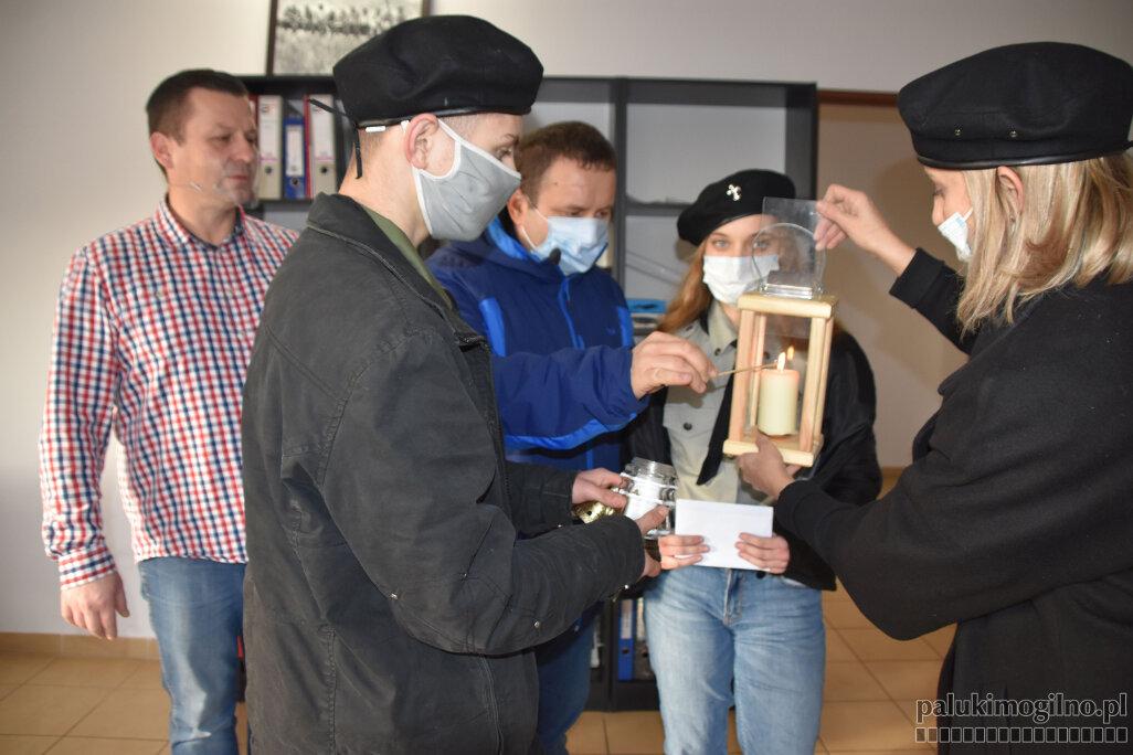 Światełko Betlejemskie od harcerzy z Szerzaw