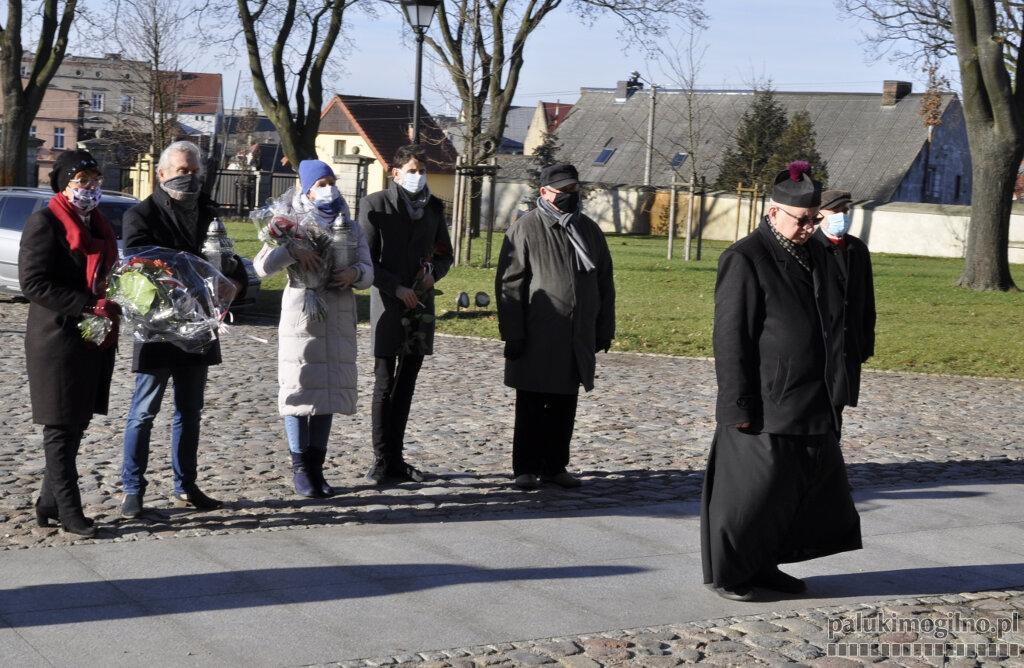 Kwiaty przy byłym lazarecie