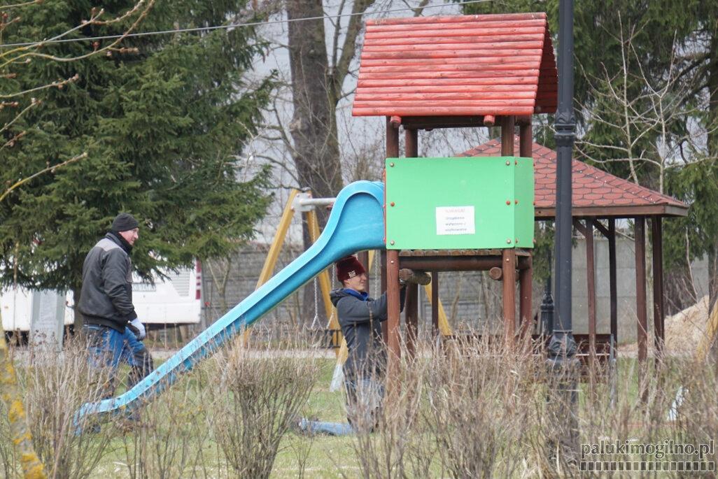 Park w Mogilnie: naprawa urządzeń na placu zabaw