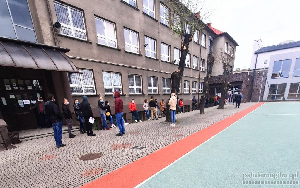 Szczepienia ruszyły z prawie 3-godzinym opóźnieniem