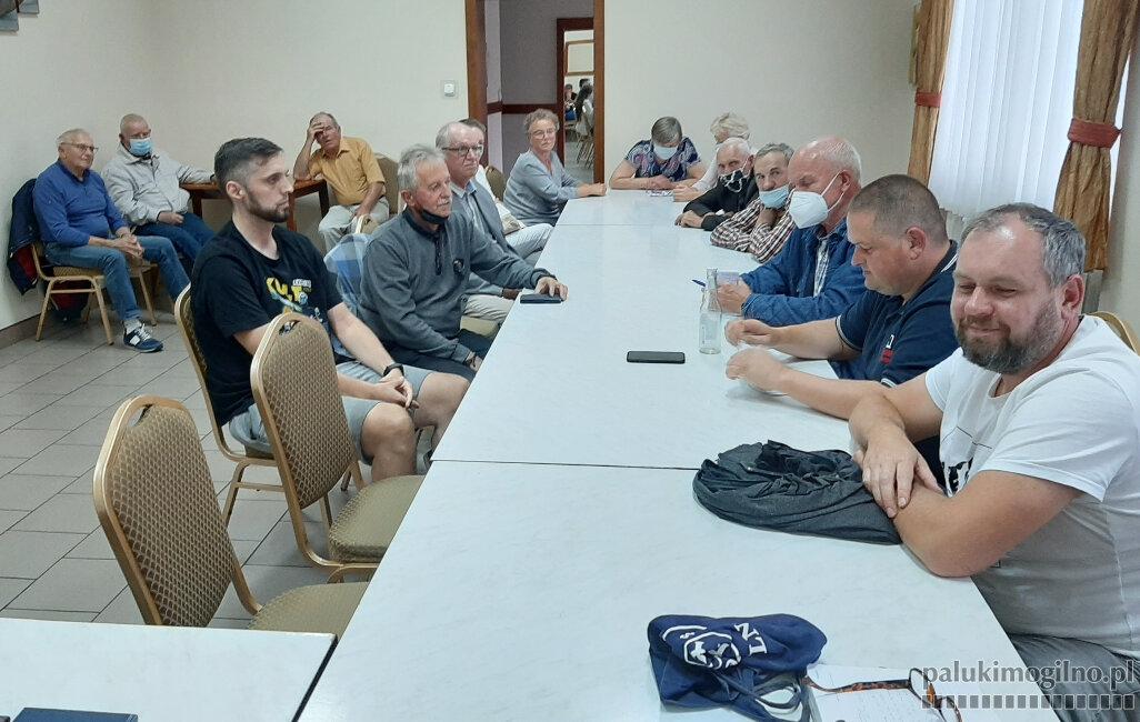Przejście przez działki i integracja mieszkańców