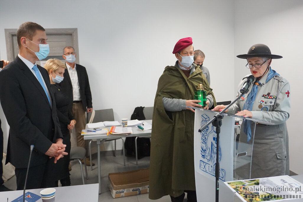 Światełko Betlejemskie dotarło na sesję Rady Miejskiej