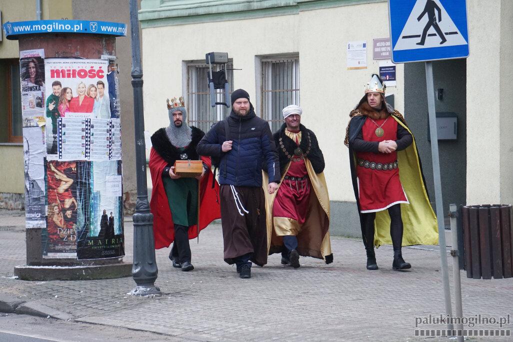Orszak wyruszył z rynku do klasztoru
