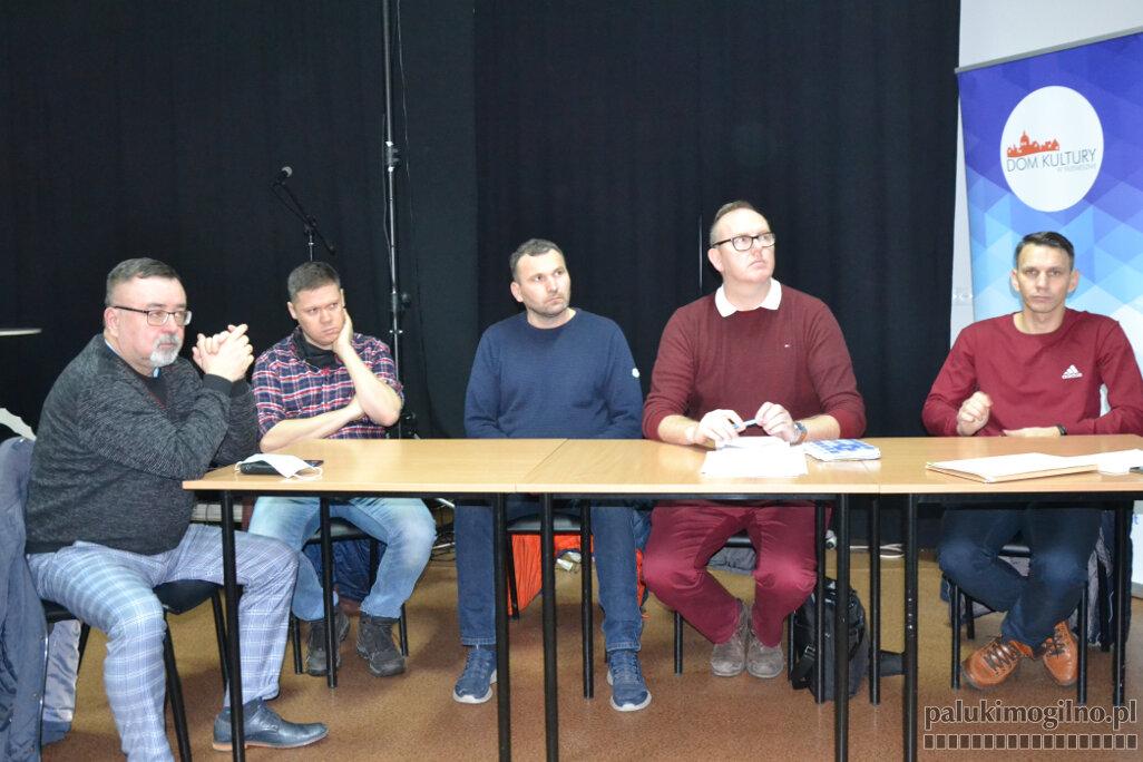 Zjednoczeni na finansowej krawędzi